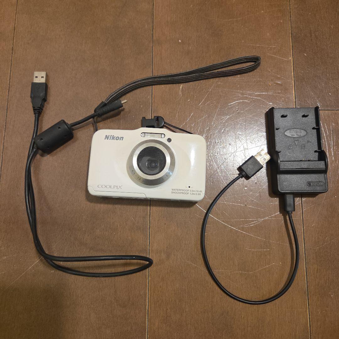 Nikon 防水・水中デジカメ　クールピクスS31　充電器付き