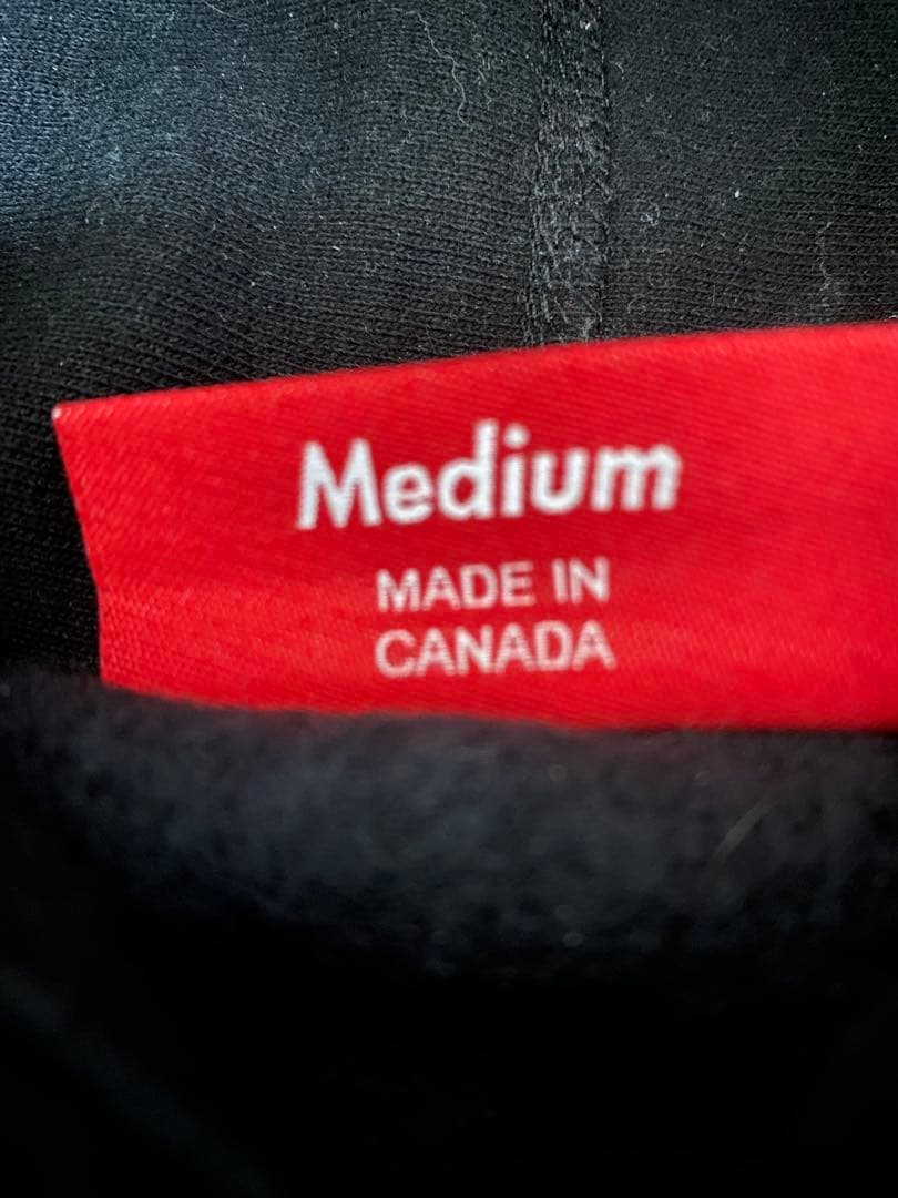 美品2024 シュプリーム　BOX LOGOフーディー　Mサイズ　確実正規品