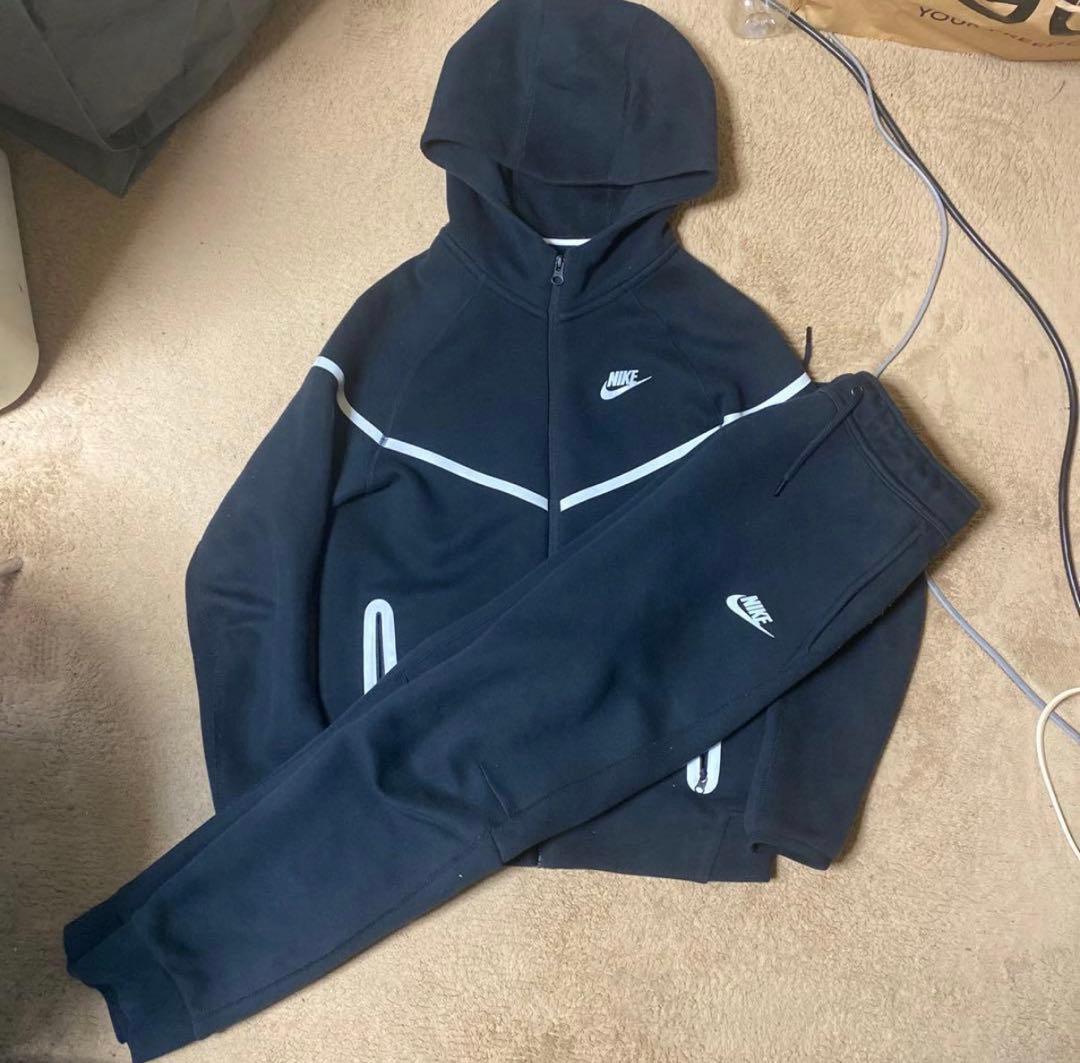 。*様 【Tee Shyne着用】NIKEテックフリース