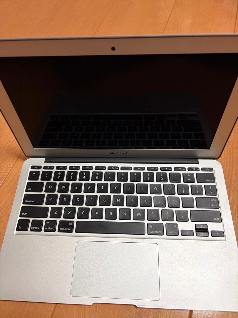 Apple MacBook Air シルバー 11.6インチ　A1465