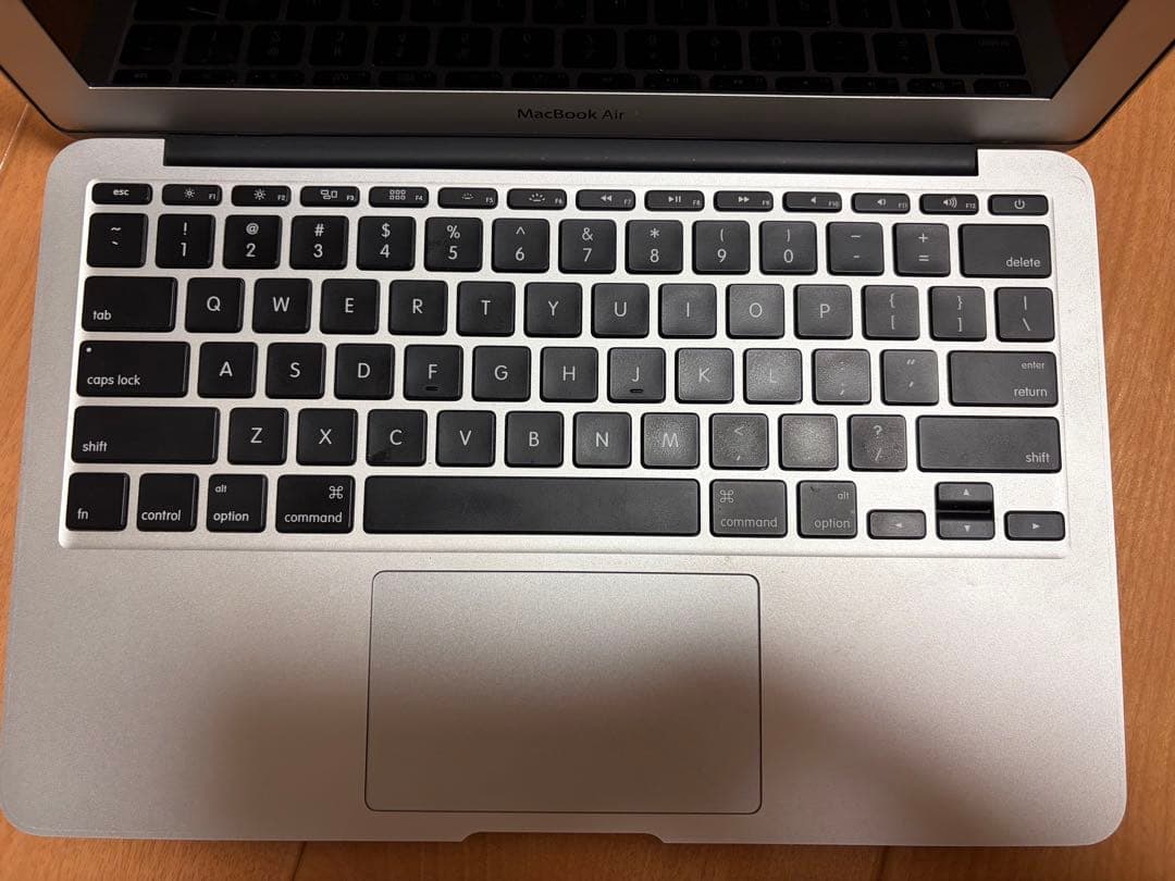 Apple MacBook Air シルバー 11.6インチ　A1465