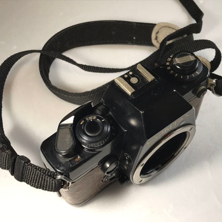 フィルムカメラ　ヤシカコンタックス139 Quartz ボディ　シャッター切れる