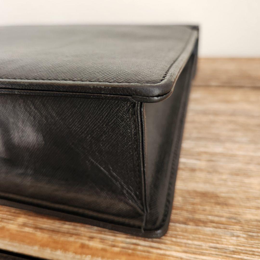 Burberry 高級ビジネスバッグ　ダレスバック　鍵付き　サフィアーノレザー