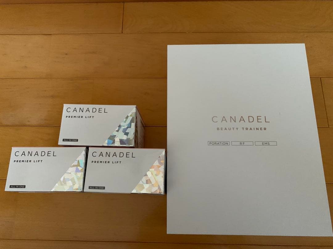 CANADEL BEAUTY TRAINER プレミアリフト３個付き