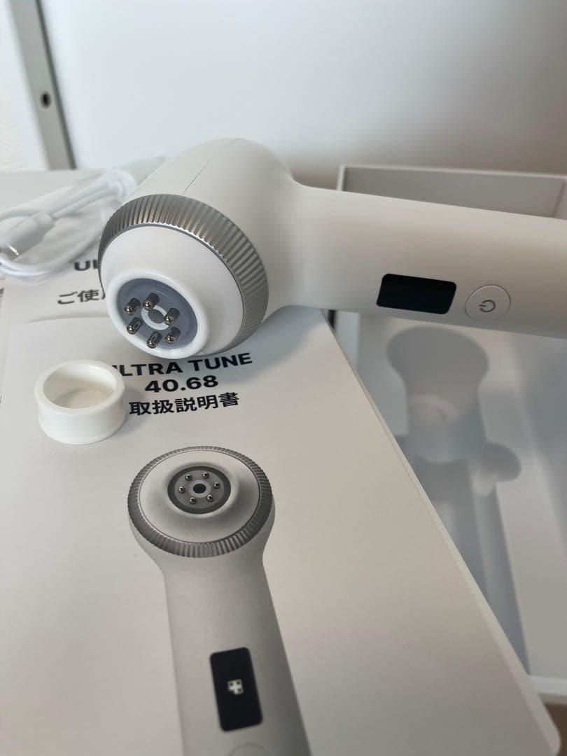 【正規品・美品】AGE-R ULTRA TUNE 40.68 美顔器
