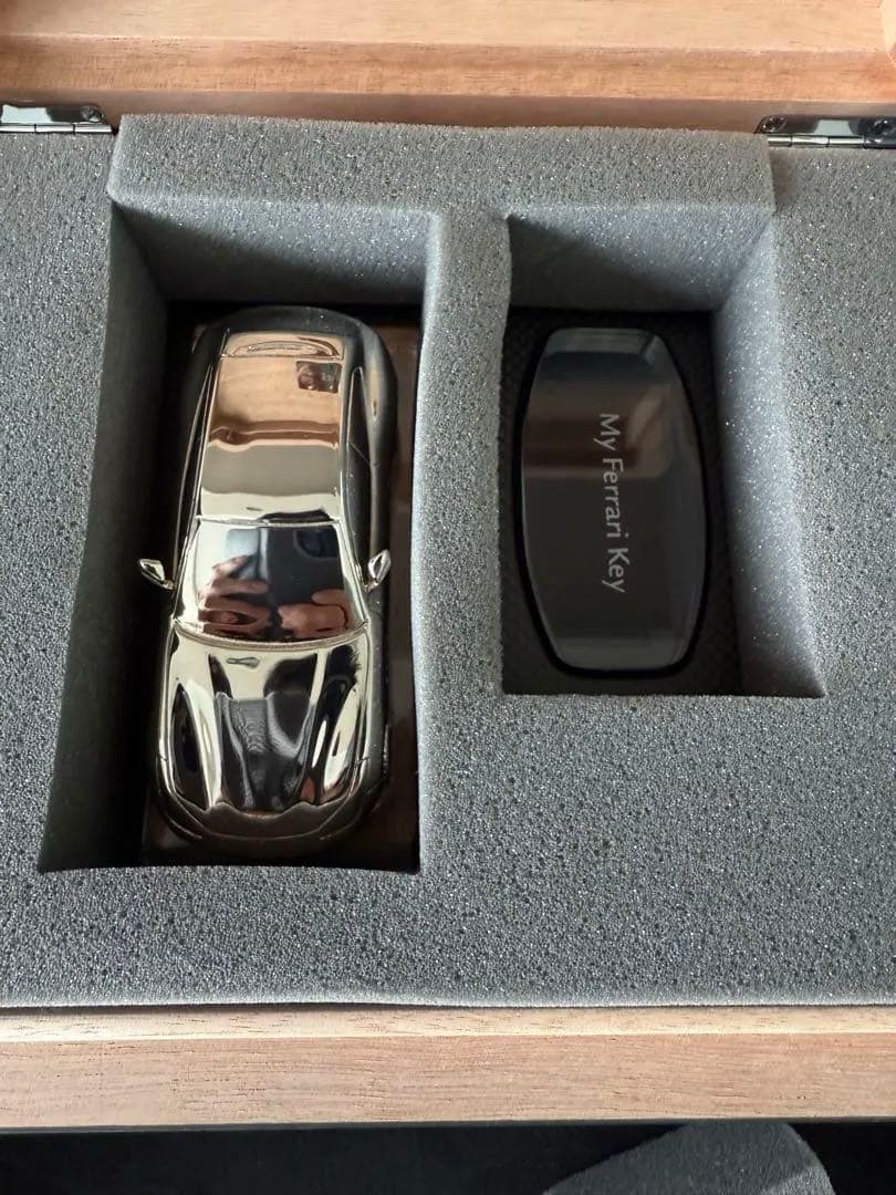 ferrari　gtc4lusso キーボックス ミニチュア　フェラーリ