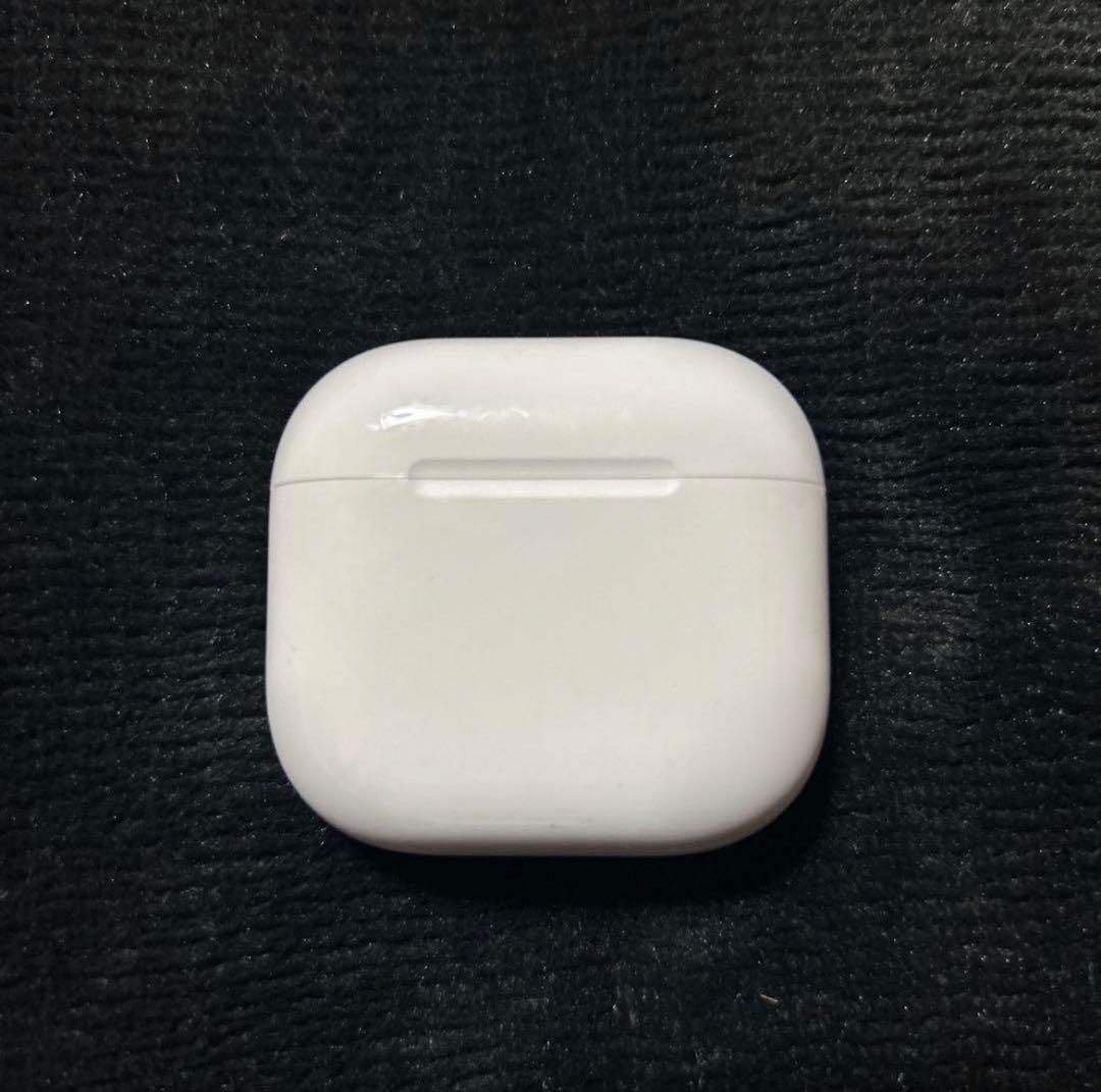 AirPods本体 ホワイト 充電ケース付き　美品