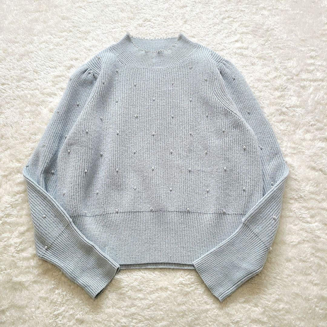 【美品】2023年　エムズグレイシー　パールビジュー付きハイネックニットセーター