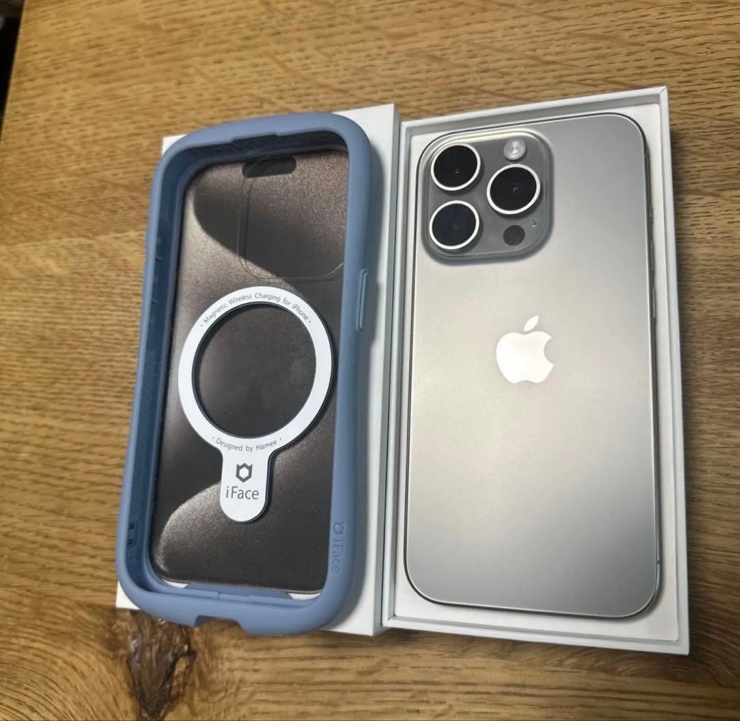 【美品】ifaceケースおまけ付きiPhone15 pro 256GB