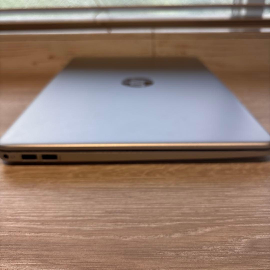 HP Laptop 15s-eg3026AU シルバー 本体