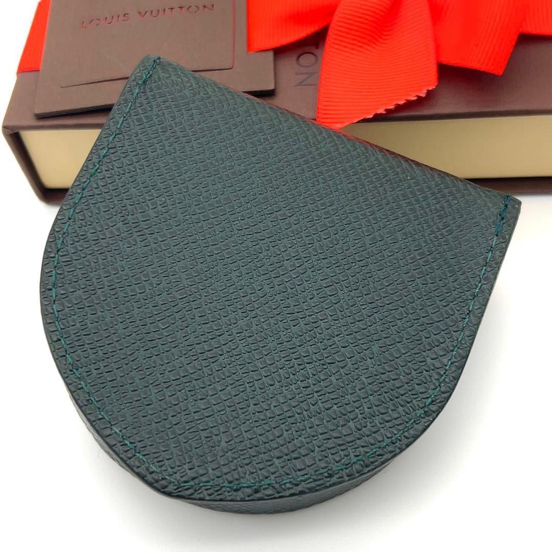 ルイヴィトン タイガ ケース 小銭入れ キュベット エピセア 深緑