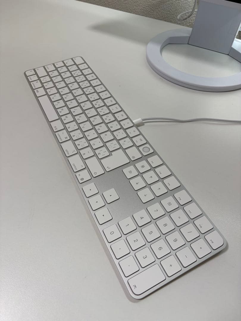 Magic Keyboard テンキー付き　Touch ID搭載