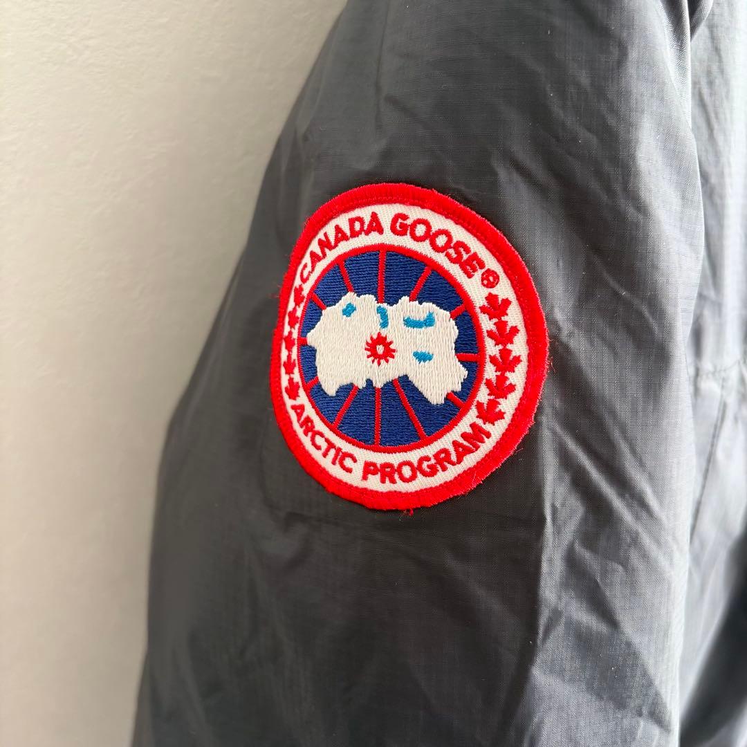 【極美品✨希少】カナダグース　マウンテニアジャケット　ダウン　黒　M相当　ダウン