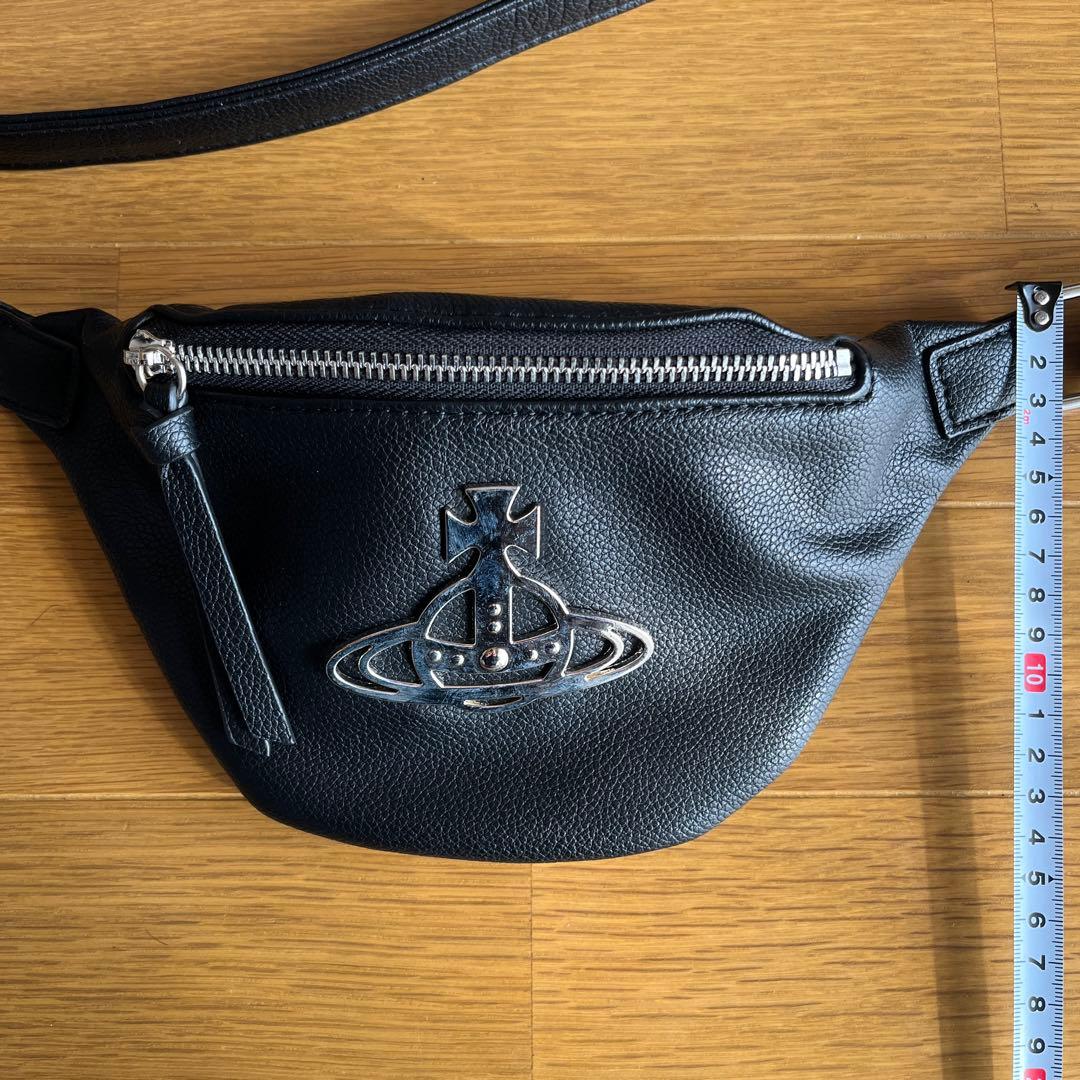 Vivienne Westwood　ヴィヴィアン　ウエスト　ポーチ　ボディ　バッ