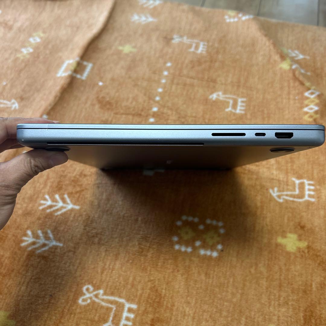 MacBookPro 16インチ M1 16/500GB 16コア