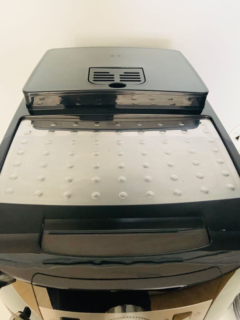 デロンギ　MAGNIFICA S エスプレッソマシン　ミルクフロッサー