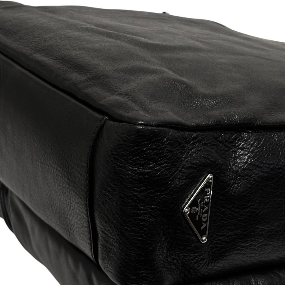 バッグ prada multi pocket leather shoulder bag