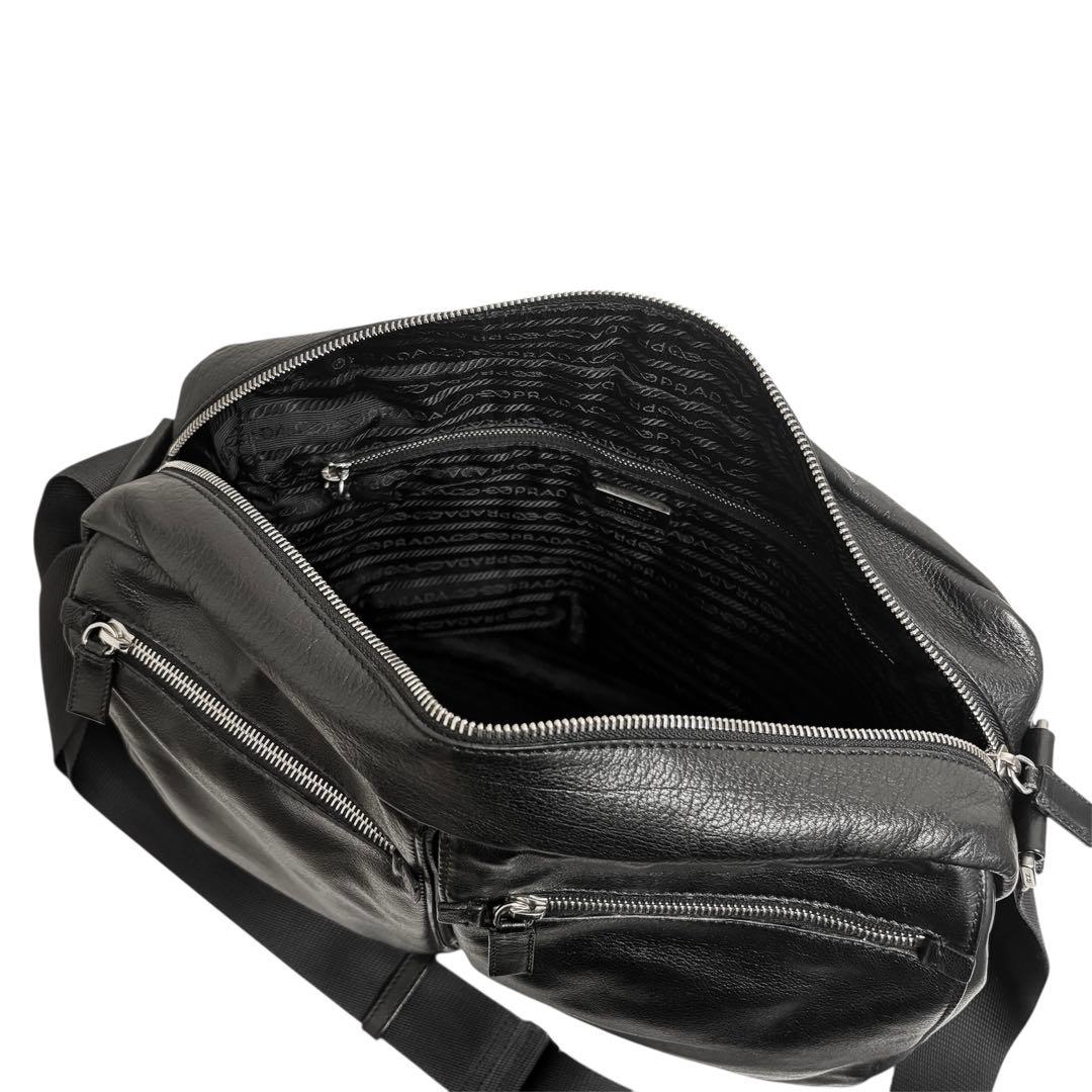 バッグ prada multi pocket leather shoulder bag
