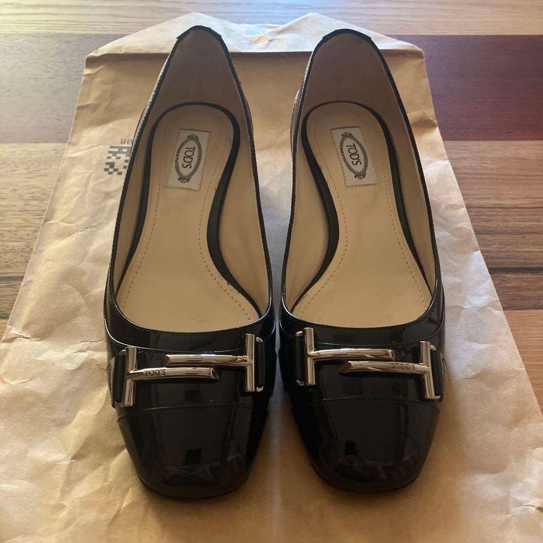 TOD’Sエナメル ブラック パンプス