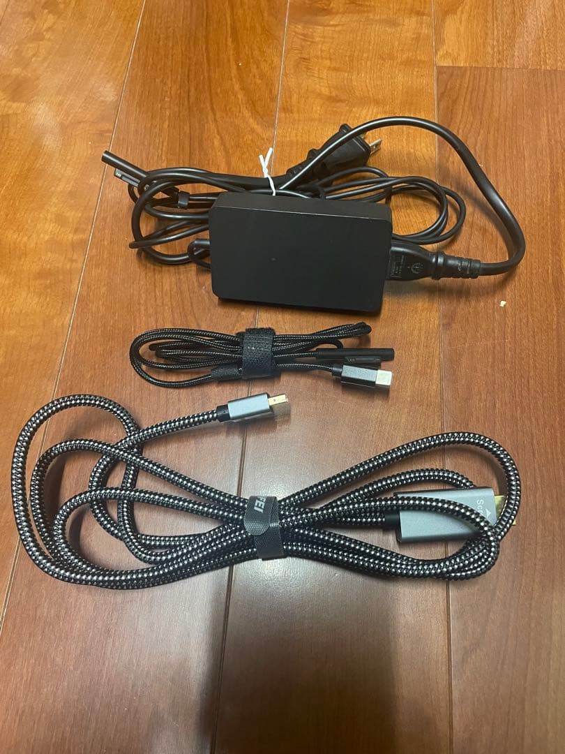 Microsoft Surface Pro 5 /128GB おまけあり