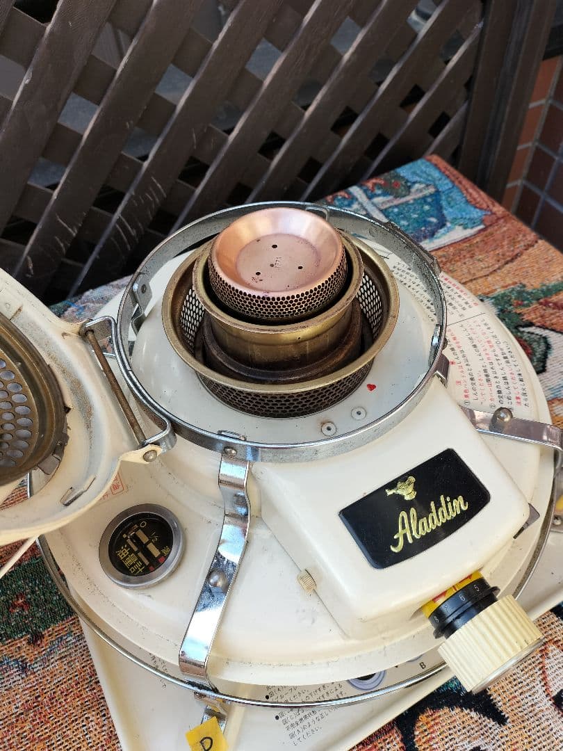 アラジン。純正芯交換済。メンテナンス済。取説付。ベージュD５