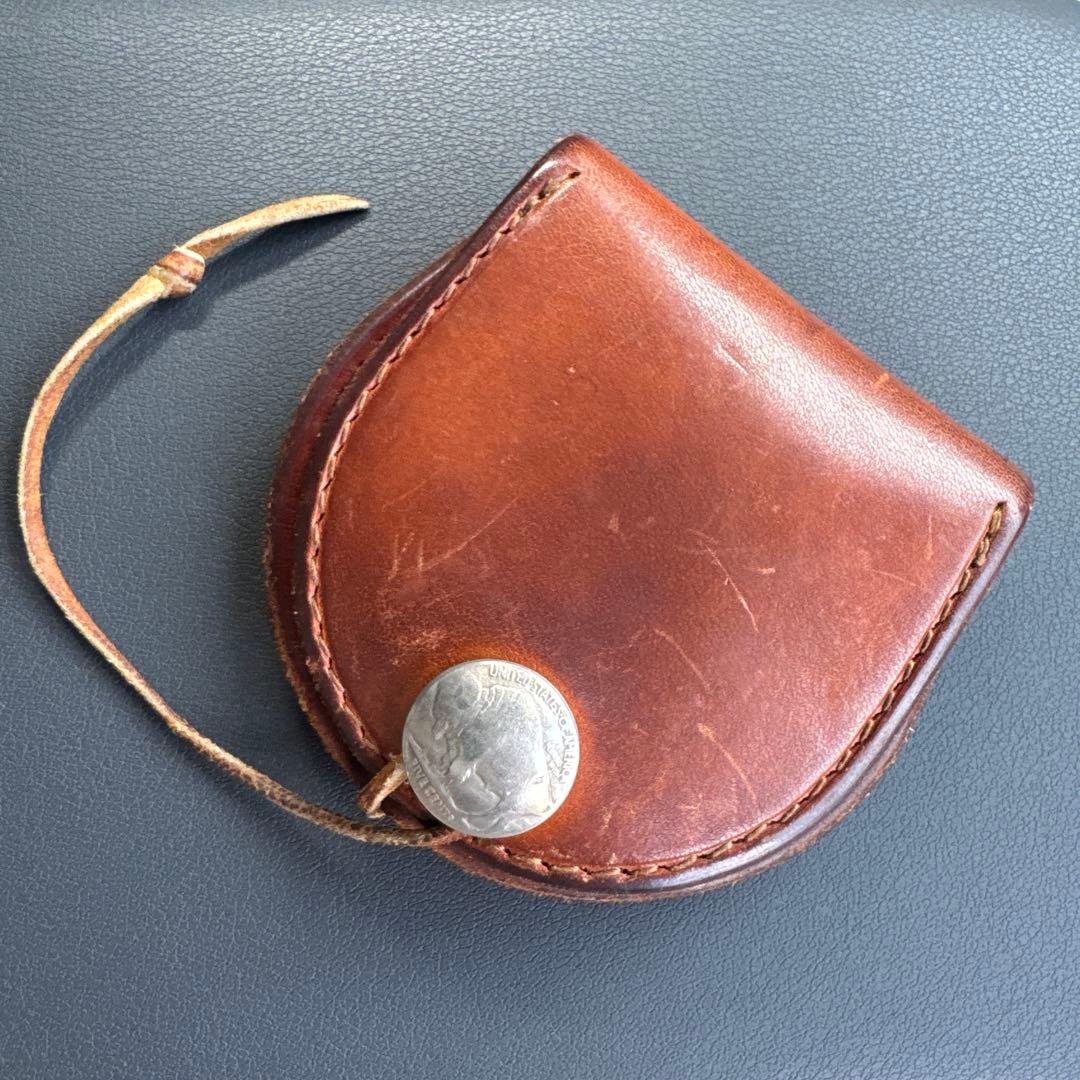 ゴローズ　サドルレザー ケース 丸型