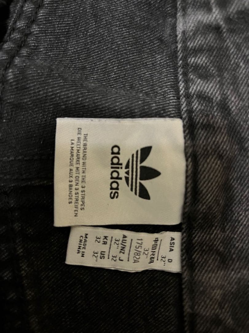 adidas ワイドデニムパンツ