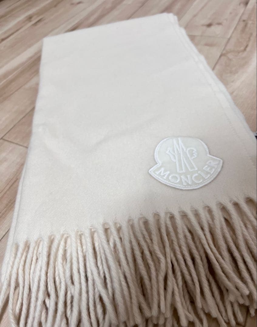 MONCLER アイボリー フリンジ マフラー