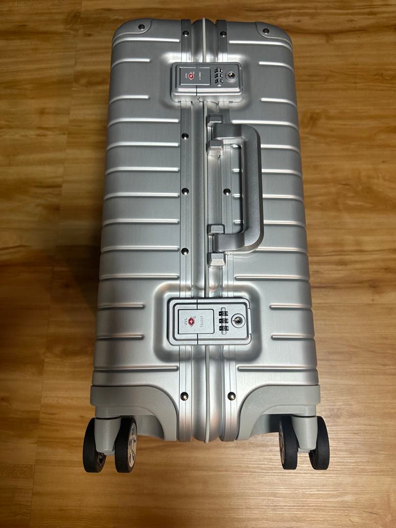 【7/20まで値下げ】ルフトハンザ正規品スーツケース