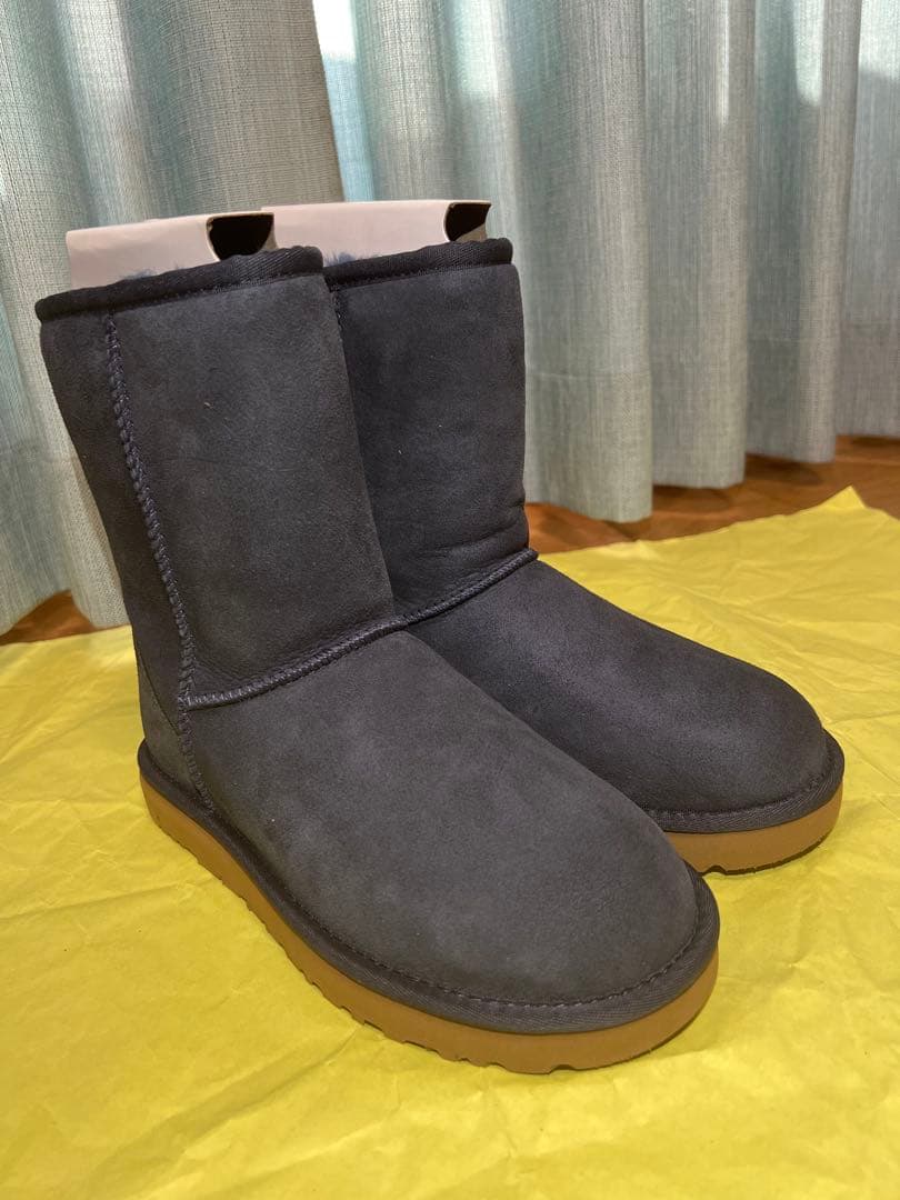 最終値下げ【新品未使用】UGG ムートンブーツ ネイビー 23cm