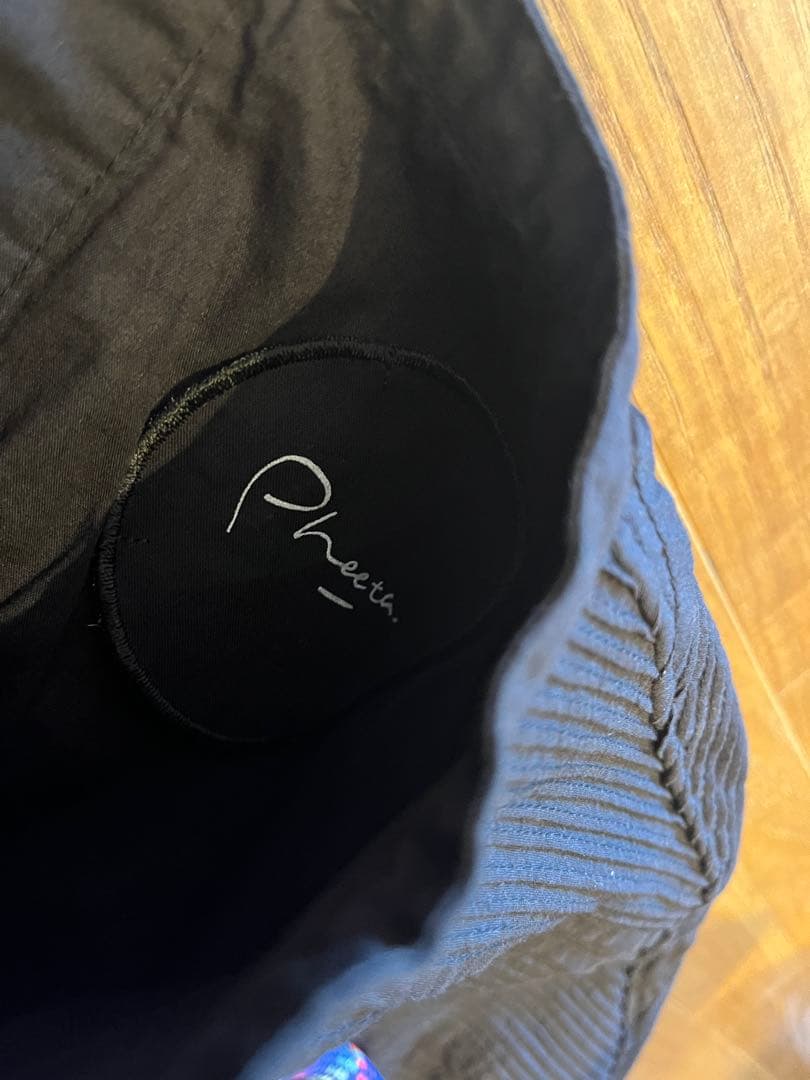 【最終値下げ】Phetta ブラック シャツ 長袖(未使用に近い)