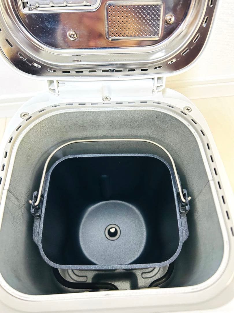 【美品】 ホームベーカリー　Panasonic SD-MT4 2022年製