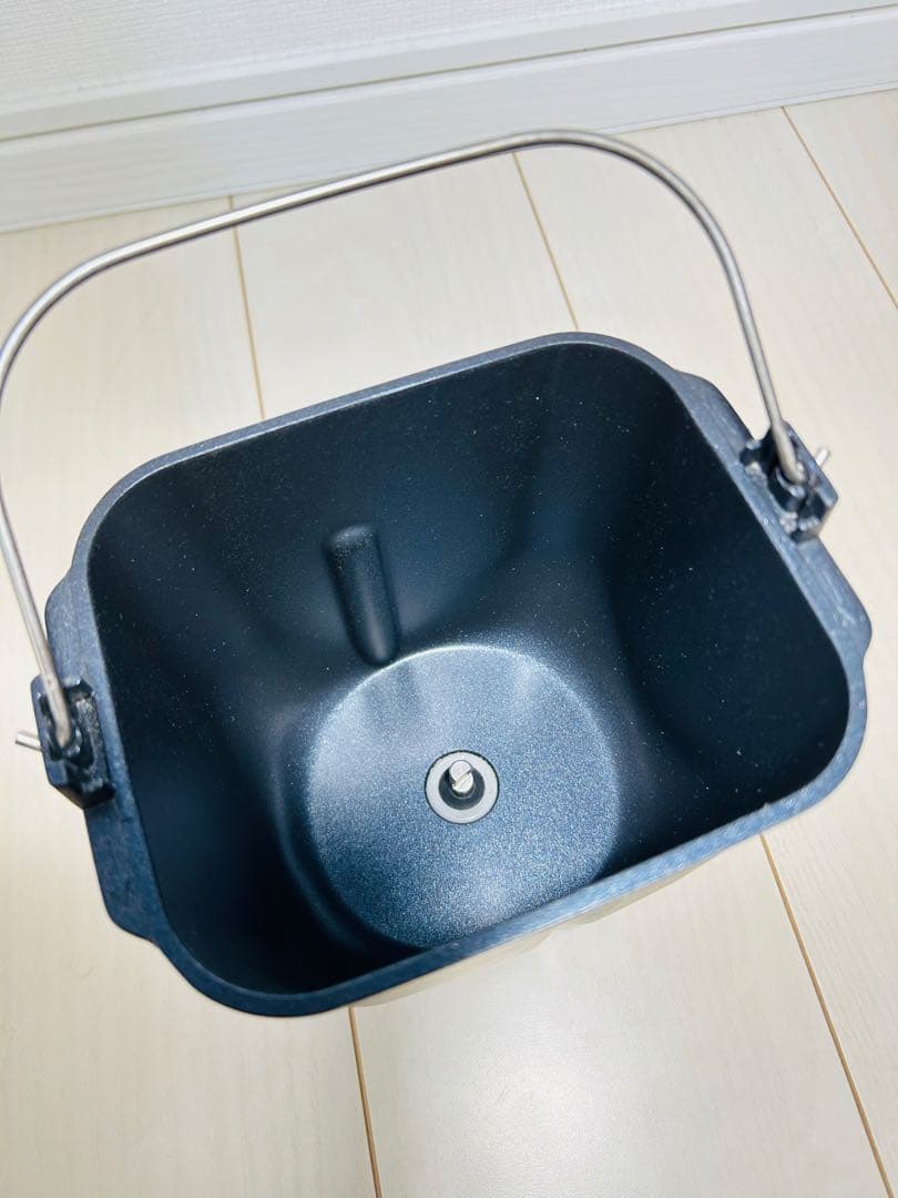 【美品】 ホームベーカリー　Panasonic SD-MT4 2022年製