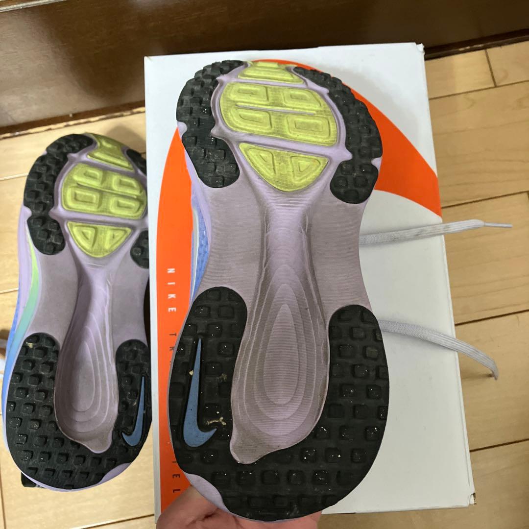 ナイキ ズームボメロ18 Nike Vomero 18 24cm