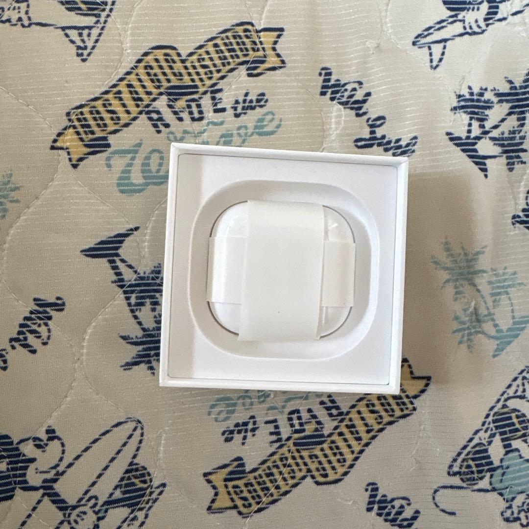 AirPods本体 ホワイト 充電ケース付き