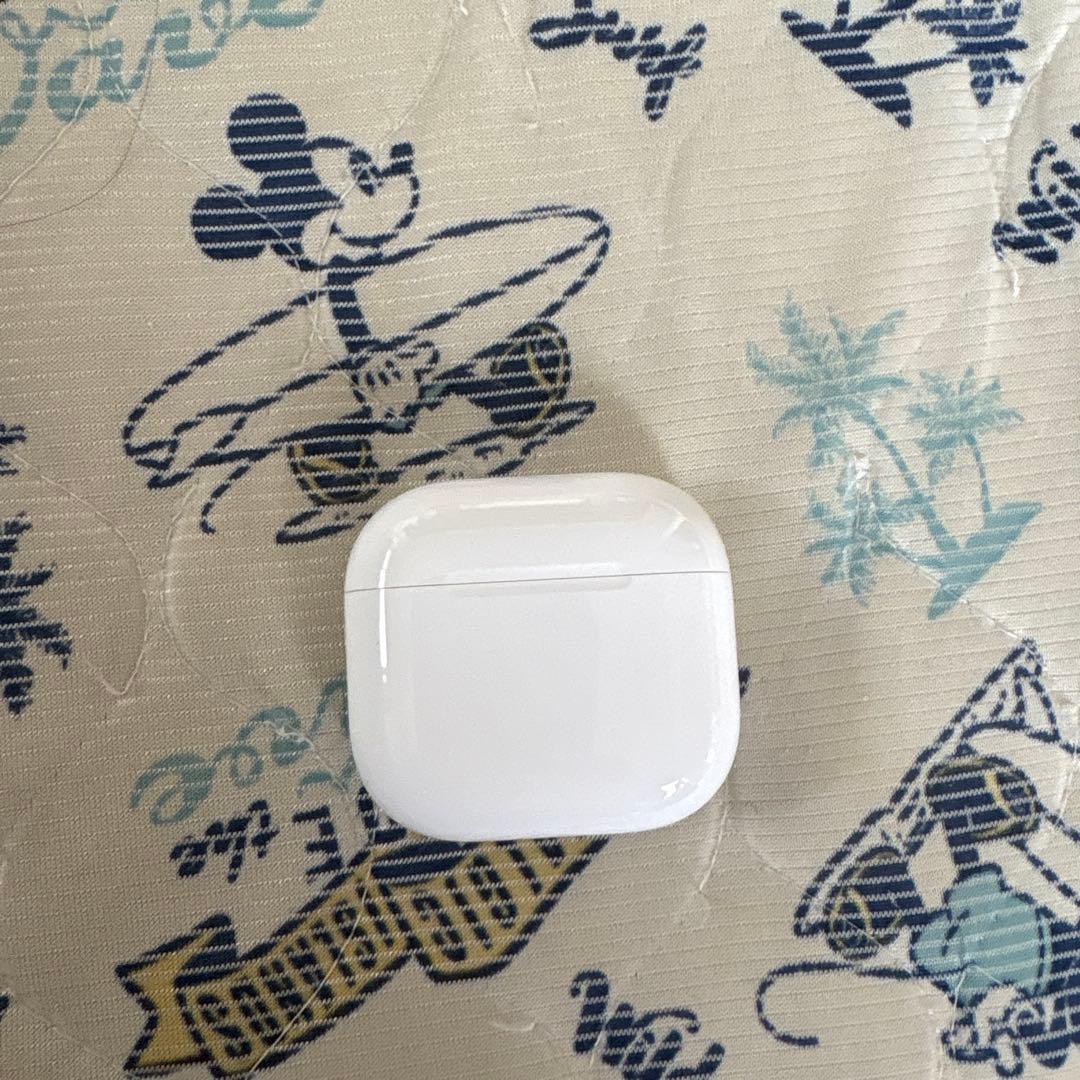 AirPods本体 ホワイト 充電ケース付き