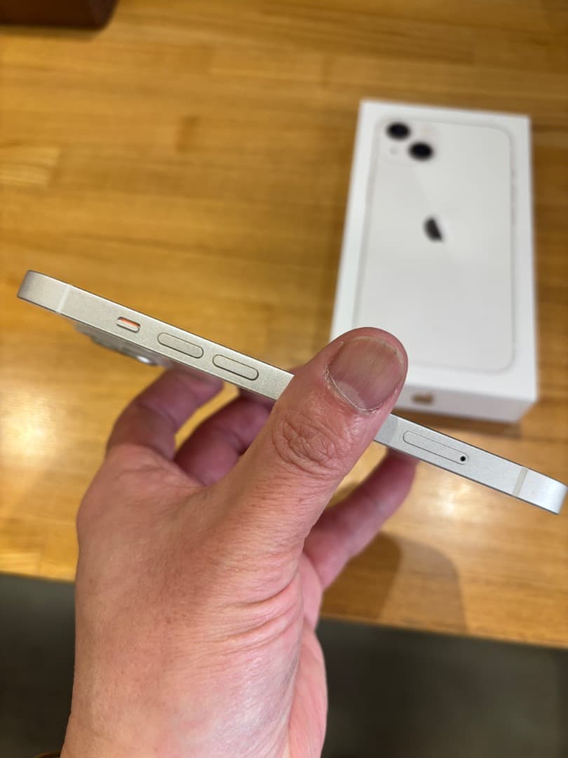 Apple iPhone 13 スターライト 128GB