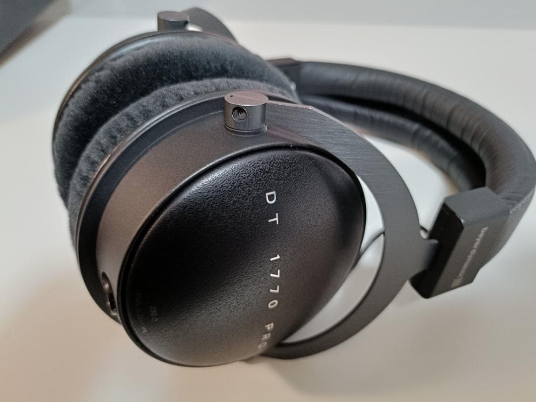 【動作確認のみ】有線ヘッドホン Beyerdynamic DT 1770 PRO