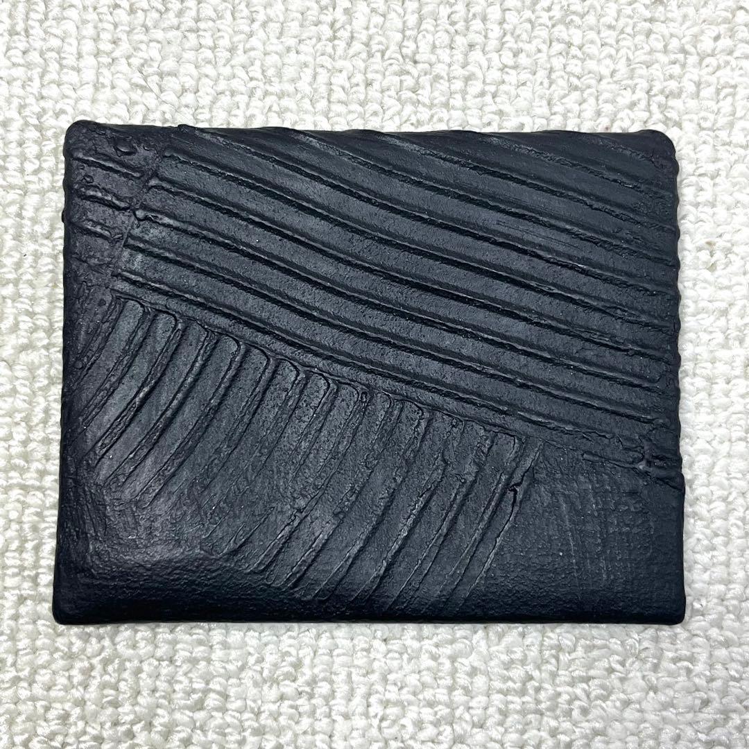 【美品】カガリユウスケ ケース 黒壁 牛革/パテ 黒 漆喰 小銭入れ