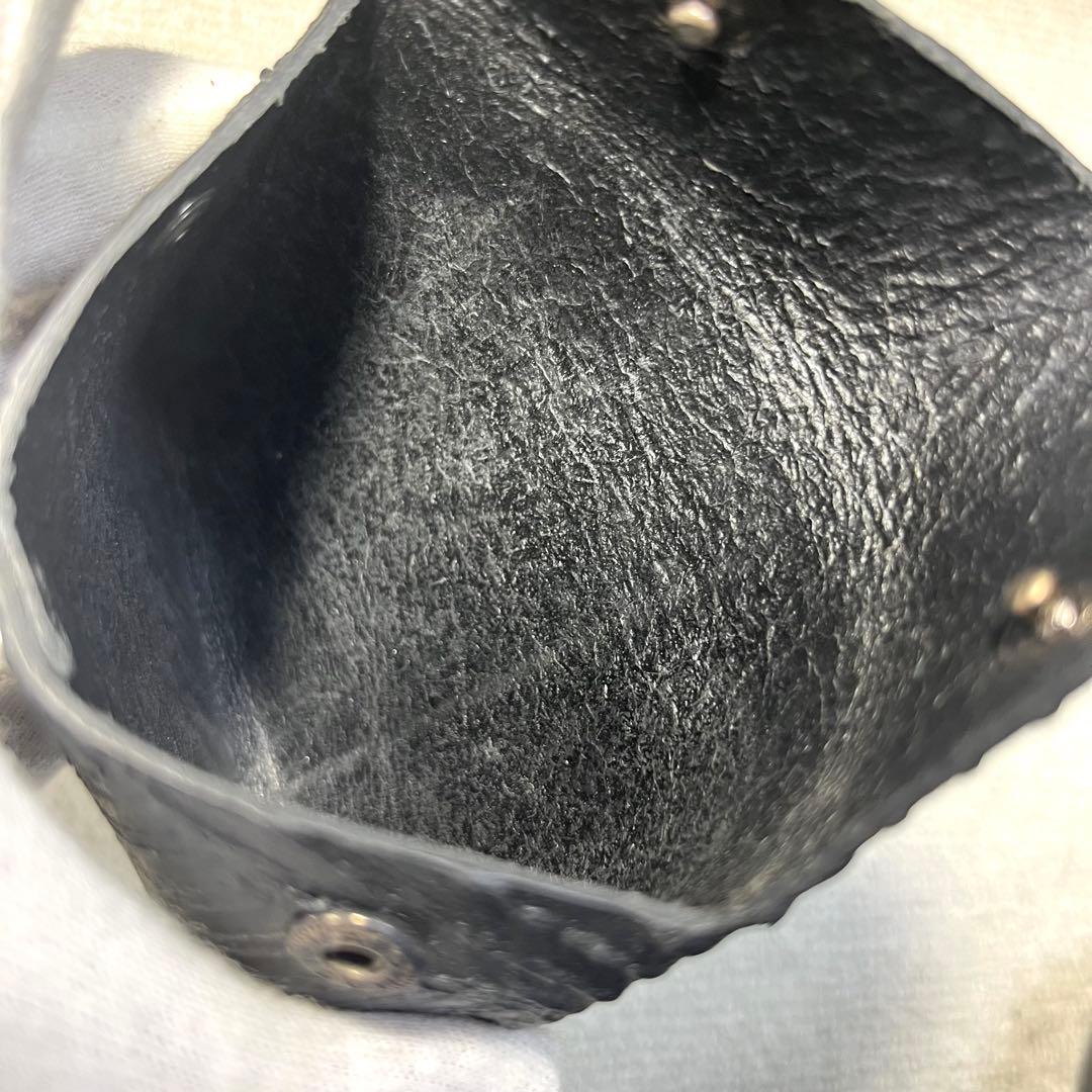 【美品】カガリユウスケ ケース 黒壁 牛革/パテ 黒 漆喰 小銭入れ