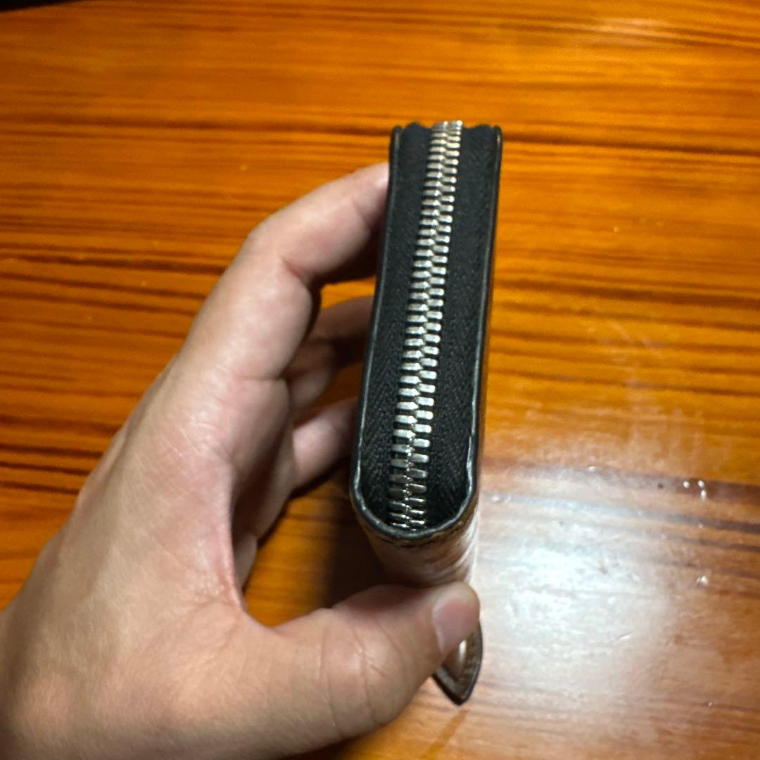 ベルルッティ　ジップ財布