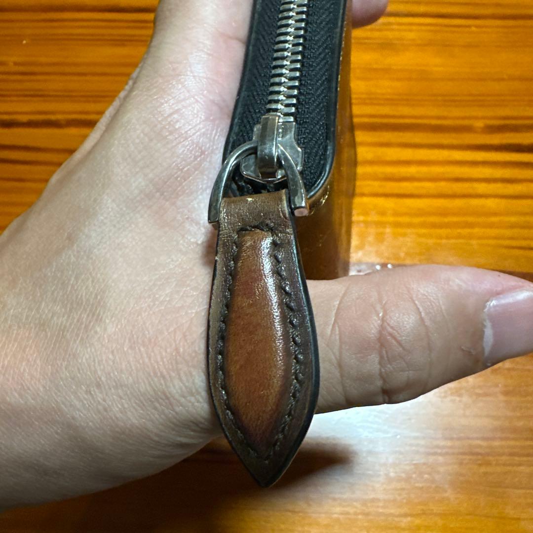 ベルルッティ　ジップ財布