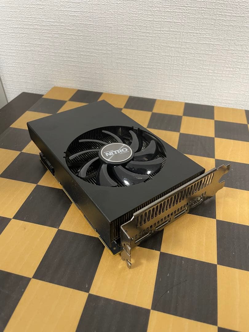 グラフィックボード・グラボ・ビデオカード Radeon RX Vega 56 Nano 8G