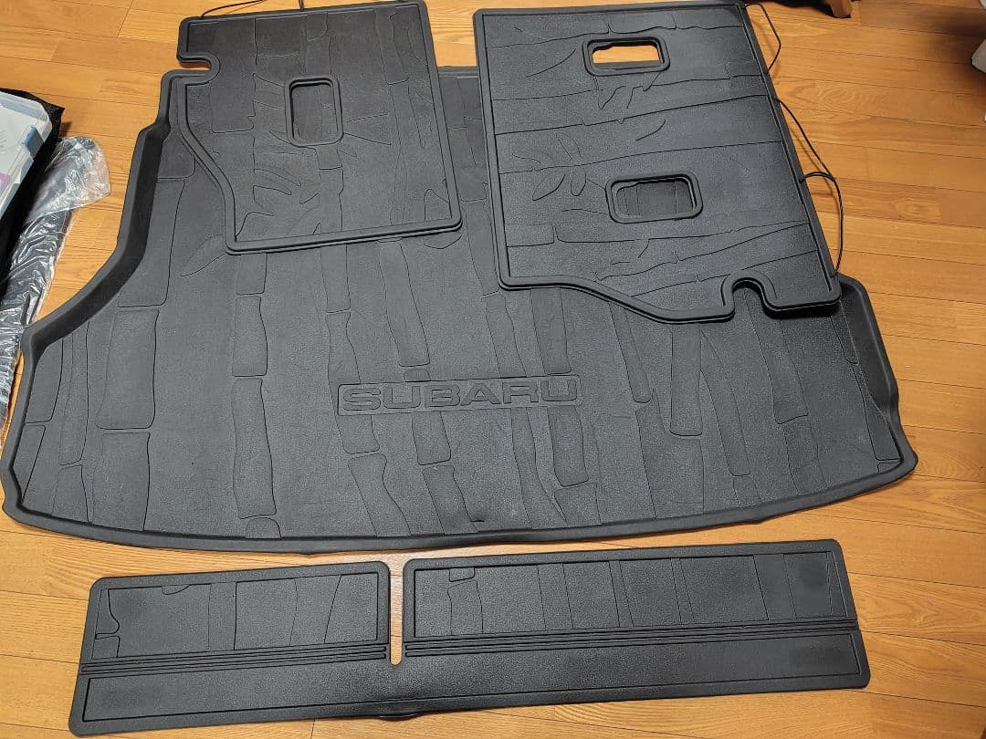 SK系フォレスター　米スバル純正ラゲッジプロテクター