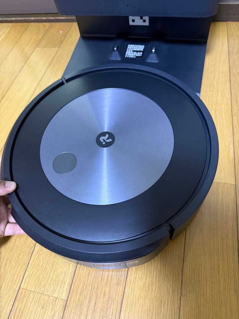 ロボット掃除機 iRobot ルンバj7+