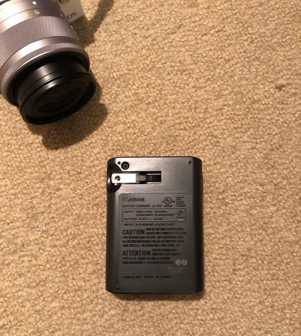 Canon ミラーレス　一眼カメラ　EOS M100