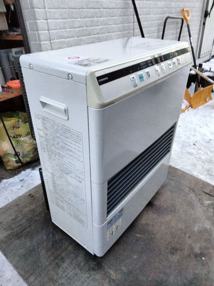 札幌発コロナFF温風石油ストーブ！品番「FF‐4211GS」2011年式中古品⑪