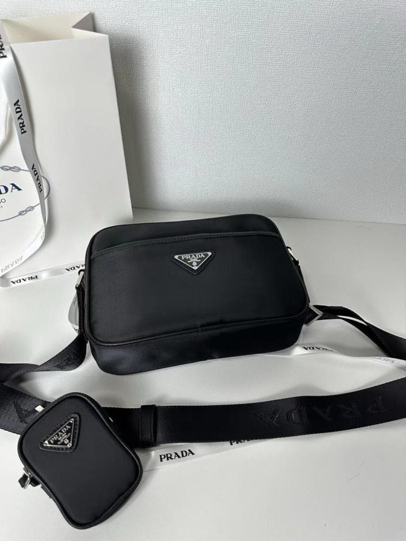 美品ノベルティ　ショルダーバッグ　ブラック　バッグ