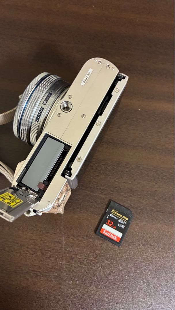 Olympus PEN ブラウン　ミラーレス一眼カメラ