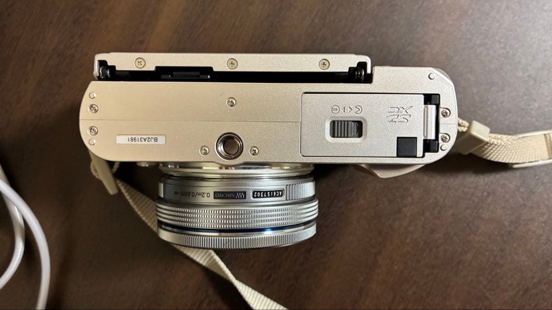 Olympus PEN ブラウン　ミラーレス一眼カメラ